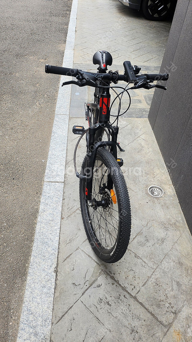 칼라스 24인치 자전거 판매합니다.--1