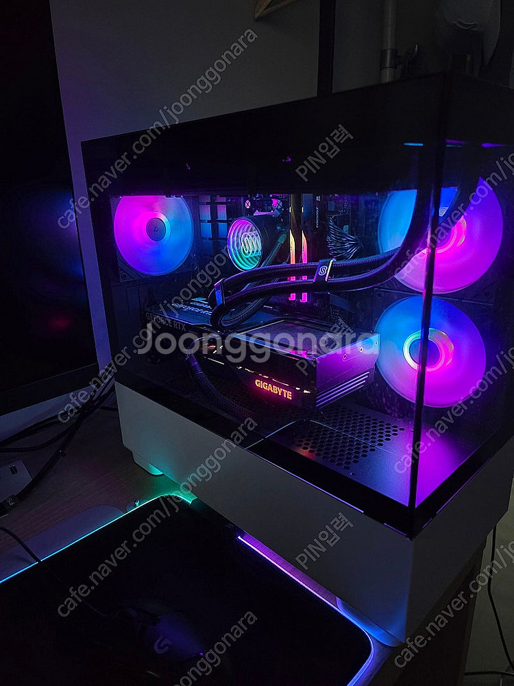 7800X3D / 4070 SUPER 고사양 게이밍 컴...--1