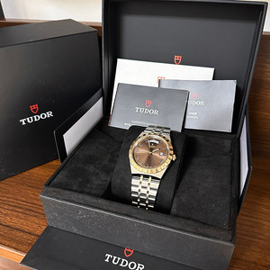 튜더 로얄 41mm 데이 데이트 18k 콤비 오토 초콜렛 브라운 다이얼