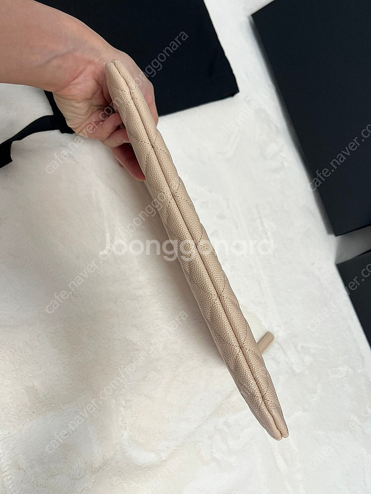 샤넬 클래식 클러치 샴골 뉴미듐 라이트베이지 새상품 초...--4