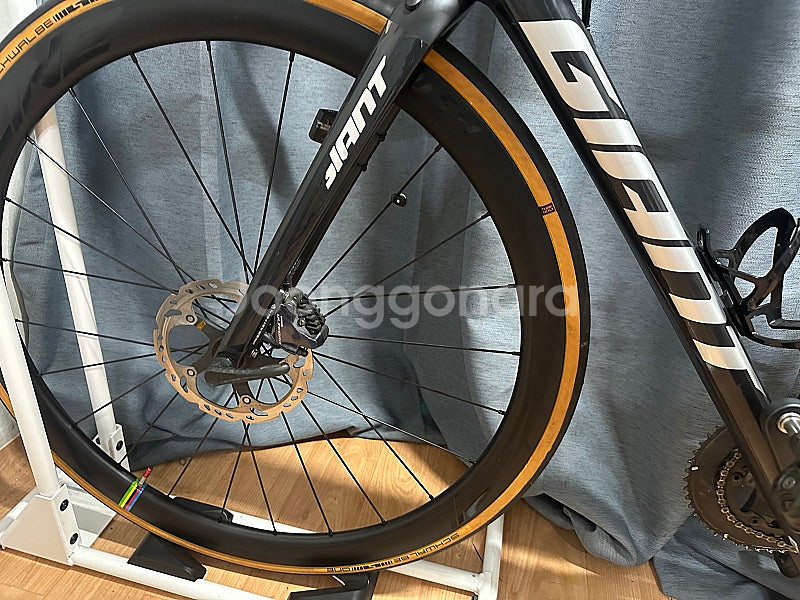 자이언트 tcr 어드밴스1 kom 카본휠셋&카본핸들바 ...--1