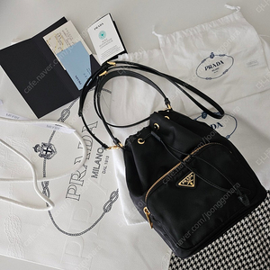 프라다 듀엣 리나일론 버킷백