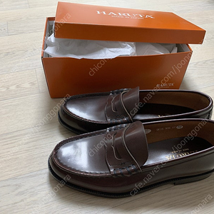 하루타 906 다크브라운 페니로퍼 270사이즈 새상품 팔아요