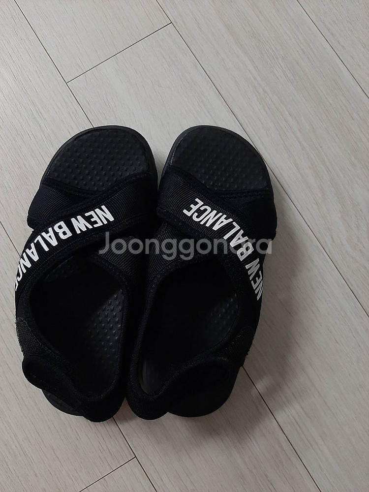 반값택포)뉴발란스 아동샌들 블랙 190--0