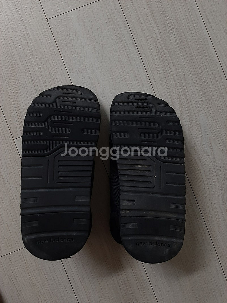 반값택포)뉴발란스 아동샌들 블랙 190--1