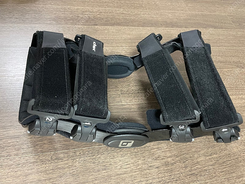 38. 블레드소 z-12 무릎보호대 좌측 라지(L) 사이즈 이미지