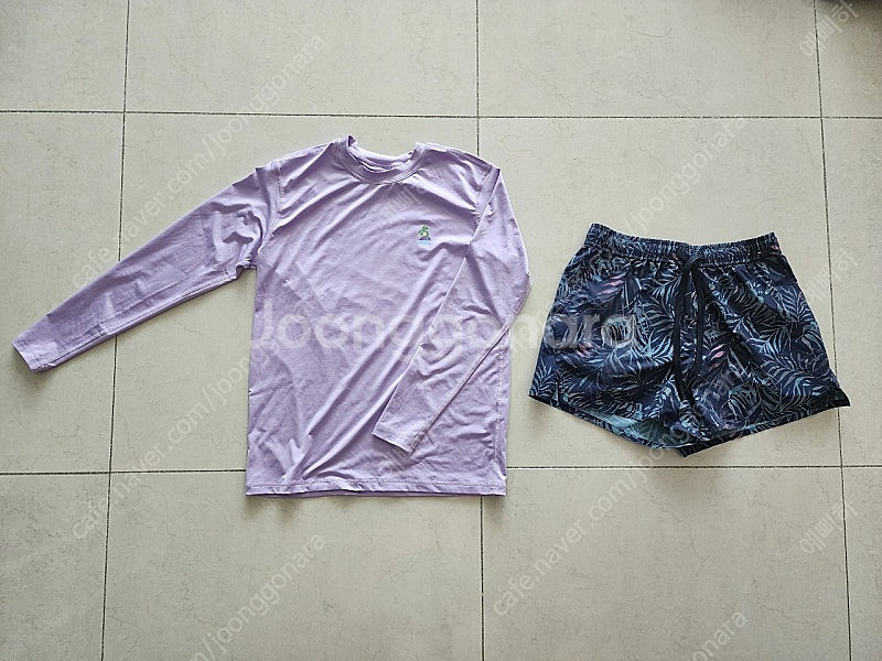 탑텐밸런스 여성 래쉬가드 상하ㅡ55사이즈셋트팔아요--0