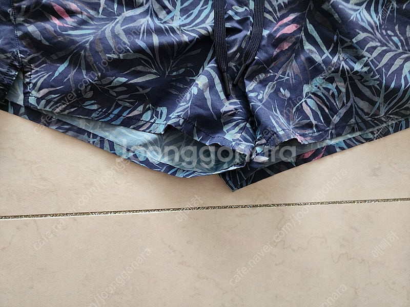 탑텐밸런스 여성 래쉬가드 상하ㅡ55사이즈셋트팔아요--5