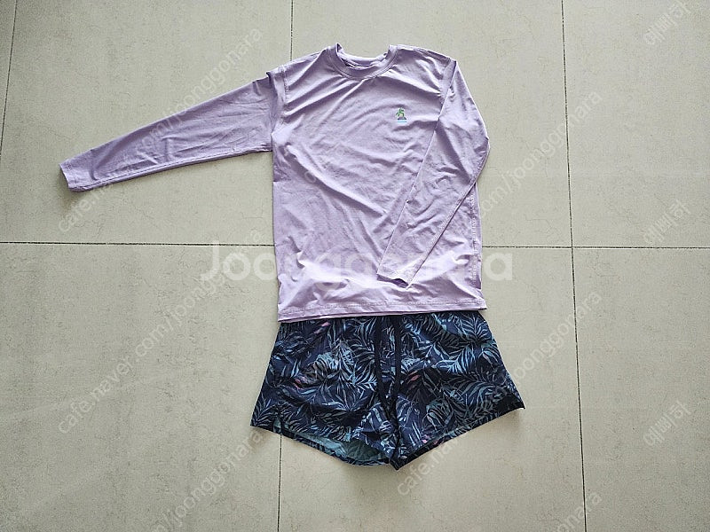 탑텐밸런스 여성 래쉬가드 상하ㅡ55사이즈셋트팔아요--6