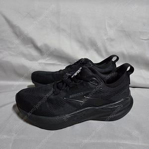 BROOKS 브룩스 남성 글리세린 GTS 22 검정 260 와이드 팝니다/런닝화 고스트 아드레날린