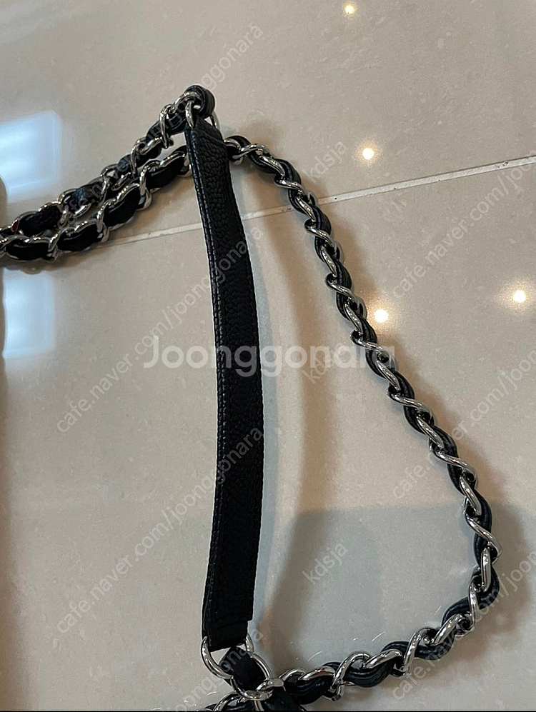 샤넬 캐비어 숄더백 라지--7