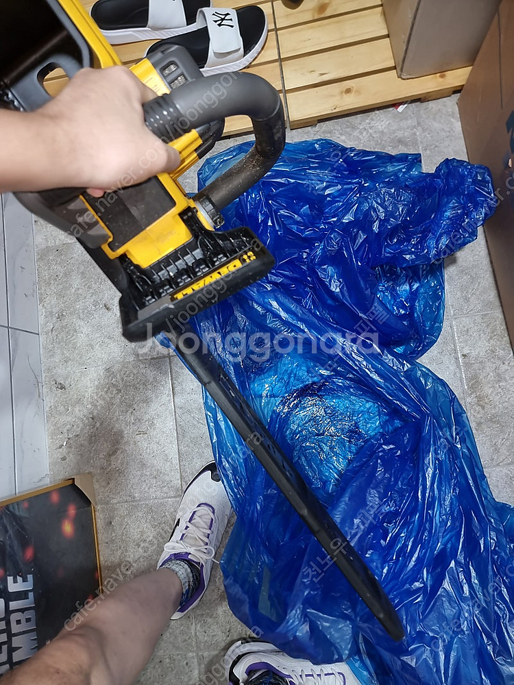Dewalt dcm575n 20인치 전기톱 디월트 판매 합니다--3