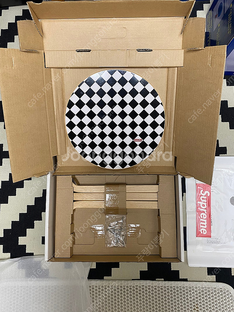 Supreme X Artek Stool 60 슈프림 아...--3