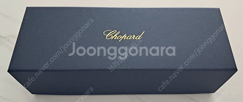 쇼파드 시계케이스 팔찌 겸용 박스팝니다--0