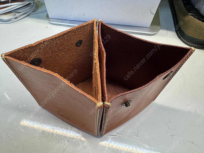 헤비츠 코너월렛 과 펜슬팟--1