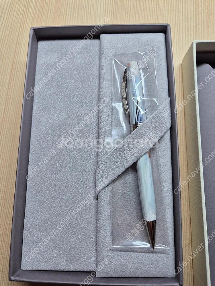 Visconti 비스콘티 반 고흐 '오래된 포도원' 샤...--0