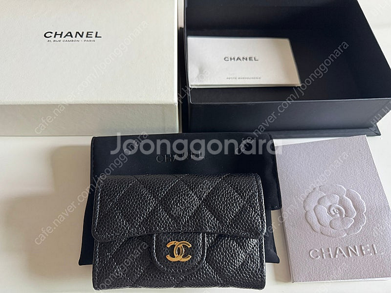 샤넬 클래식 캐비어(똑딱이) 카드지갑 금장--0