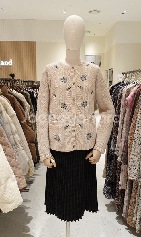 21 써스데이아일랜드 자수 케이블 가디건 S / 랑방 마인 오브제 타임 럭키슈에뜨 산드로 마쥬 오르 시에 시스템--0