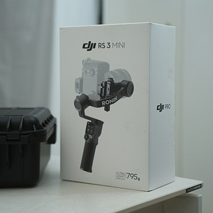 DJI RS3 Mini 소형 카메라 짐벌 풀세트 판매합니다.