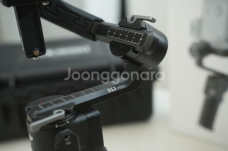 DJI RS3 Mini 소형 카메라 짐벌 풀세트 판매합...--5