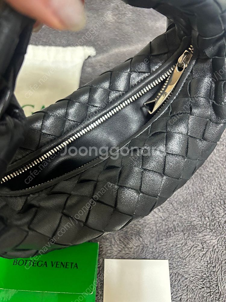 보테가베네타 조디백 미니 은장 블랙--1