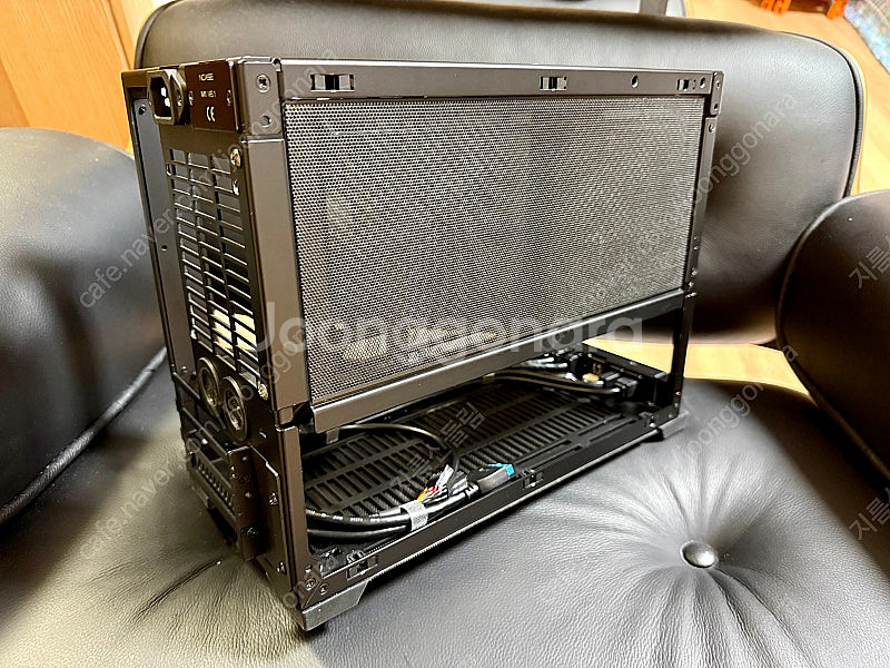 ITX케이스 Ncase M1 v6.1 실버 판매--1