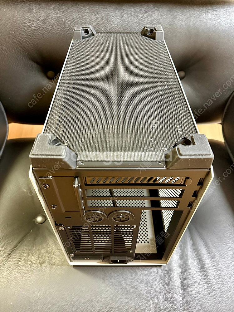 ITX케이스 Ncase M1 v6.1 실버 판매--4