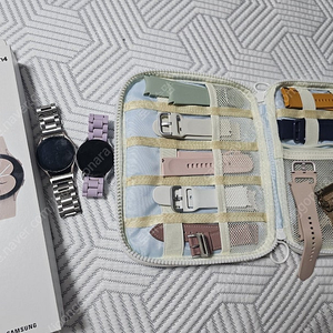 갤럭지 워치4 2개 판매합니다.