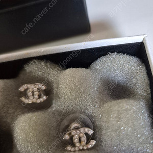 샤넬 로고 미니 귀걸이