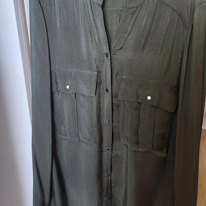 자라 ZARA 카키색 블라우스 S사이즈