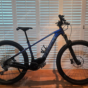 TREK 트랙 트렉 전기 자전거 마린8 플러스 하이브리드 산악 mtb 신형 퍼플 M사이즈