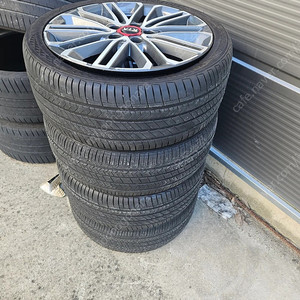 k3gt 18인치 사계절 타이어 225 40 18 앞뒤 트레드90%