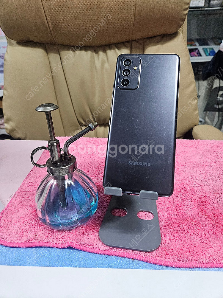 갤럭시 퀀텀2 AA급 8만원--0