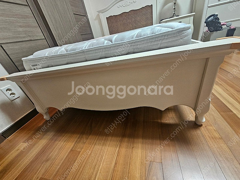 까사미아 카라 침대 서랍장--2