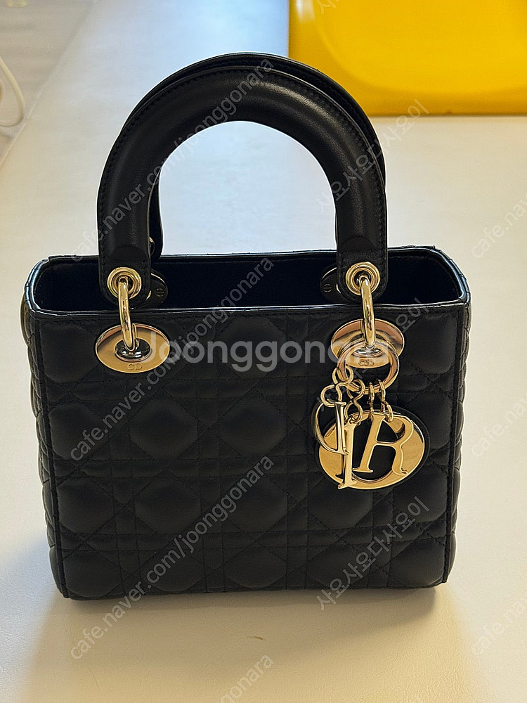 디올 레이디백 블랙 스몰 매장가 840--0