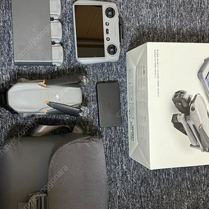 dji 에어3s 플라이모어 콤보 드론 판매합니다. dji케어 등록