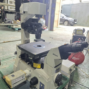 중고 Nikon ECLIPSE TE2000-U 도립 형광 위상차 현미경 팝니다.