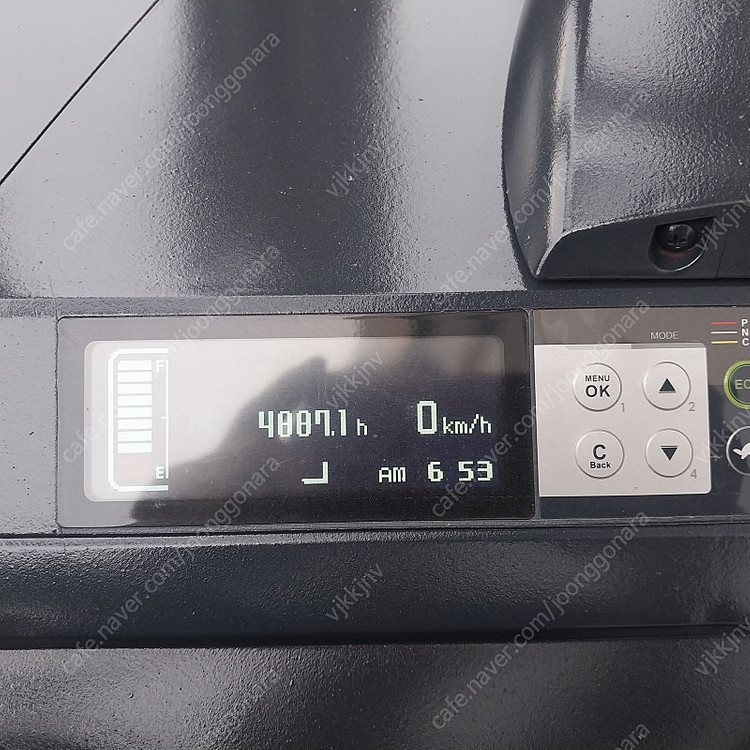 니찌유 전동지게차 1.2톤 3단 5000MM 2018년식 FBR12-80 중고입식지게차 이미지