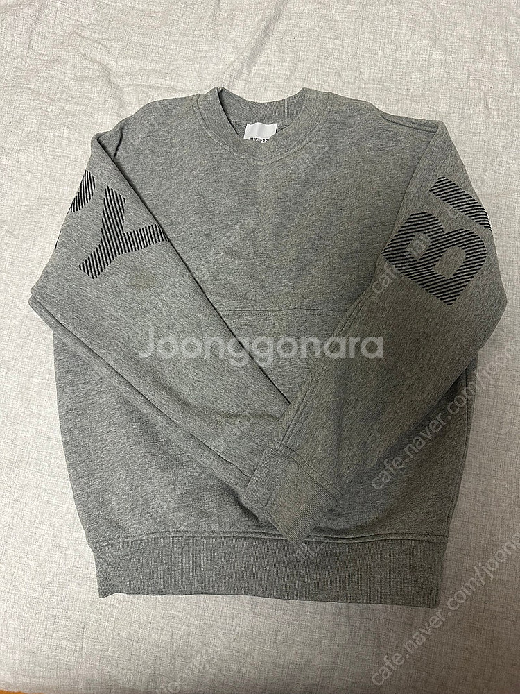 버버리 키즈 맨투맨 10y 택포--0