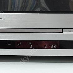 야마하 CD-S700 CD플레이어 판매합니다.