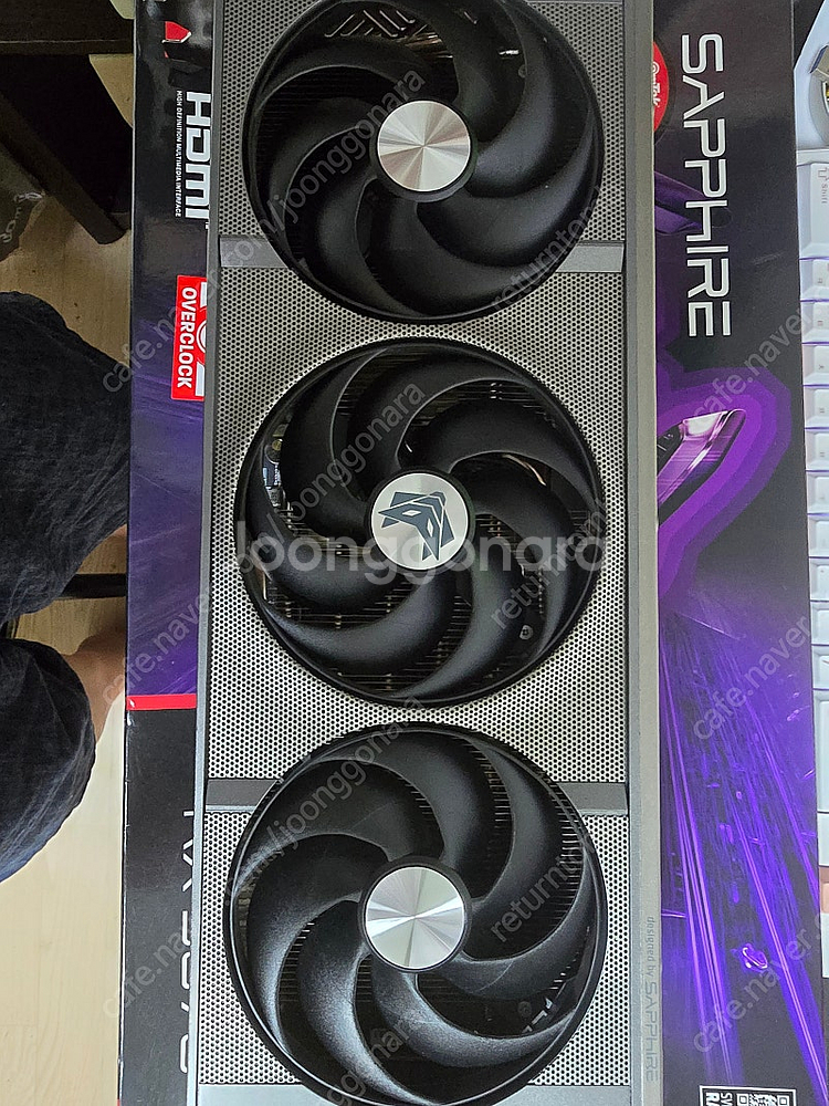 사파이어 RX 9070 nitro+--2