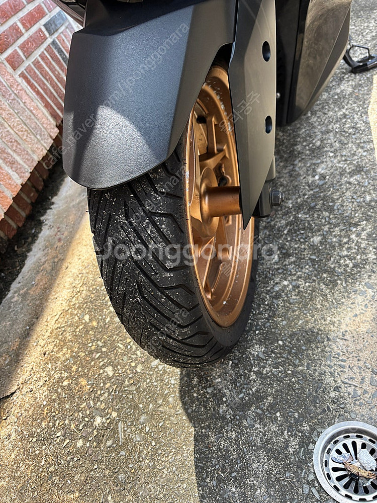 야마하 XMAX 스쿠터 22년식--2