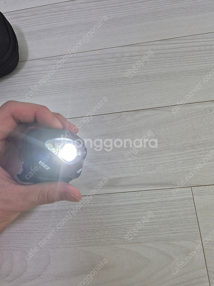 군용 전술 랜턴--7