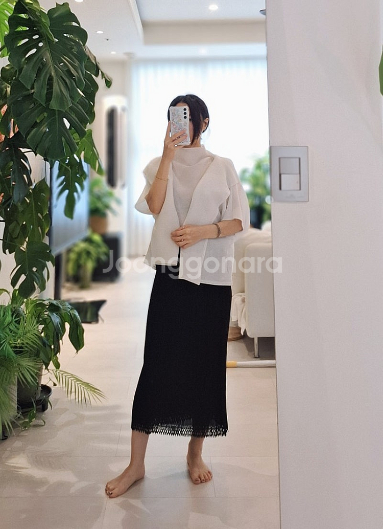 이세이미야케 미 스퀘어 스트레치 탑. 가디건 세트 화이...--8