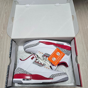 새상품) 조던3 레트로 260사이즈