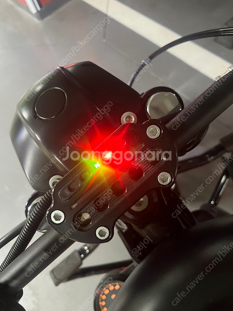 할리데이비슨 아이언883 아몬커스텀 바버 풀튜닝--3