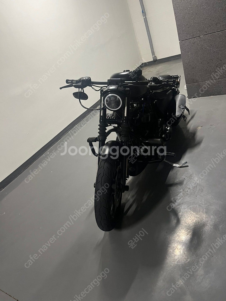 할리데이비슨 아이언883 아몬커스텀 바버 풀튜닝--6