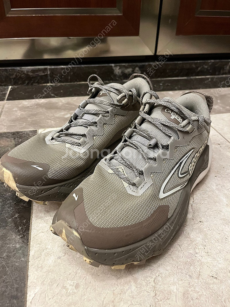 브룩스 Brooks 칼데라8 Caldera 8 남 270사이즈 트레일러닝화--1