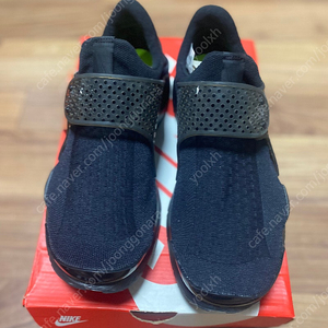 나이키 삭 다트 819686-001