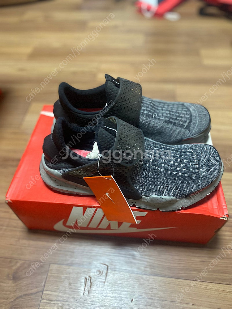 나이키 삭다트 SE 프리미엄 859553-001--3